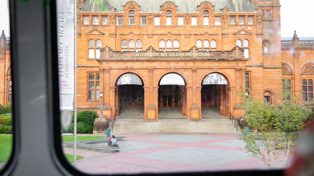 a car parked on the side of a building
